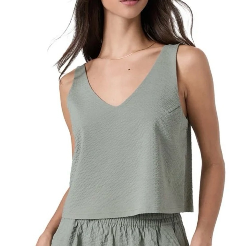 Vuori Villa Textured Crop Tank - Like New